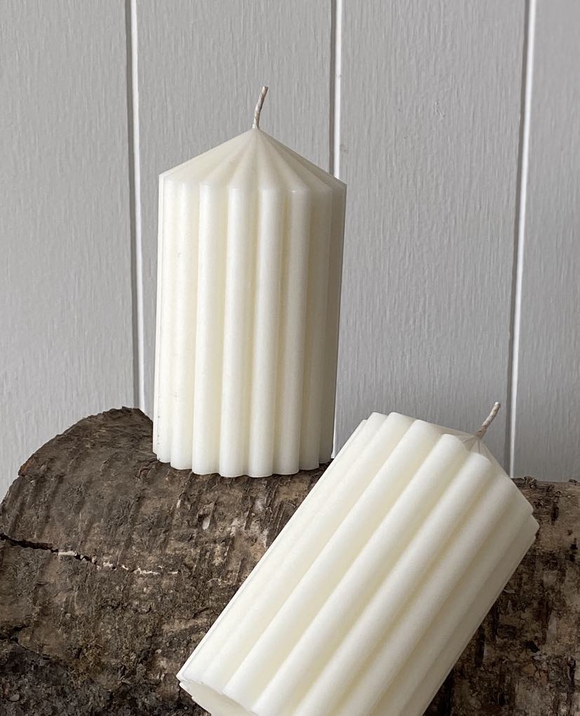 Wreath Kit includes Hurricane Lamp & Pillar Candle - Excludes Foliage