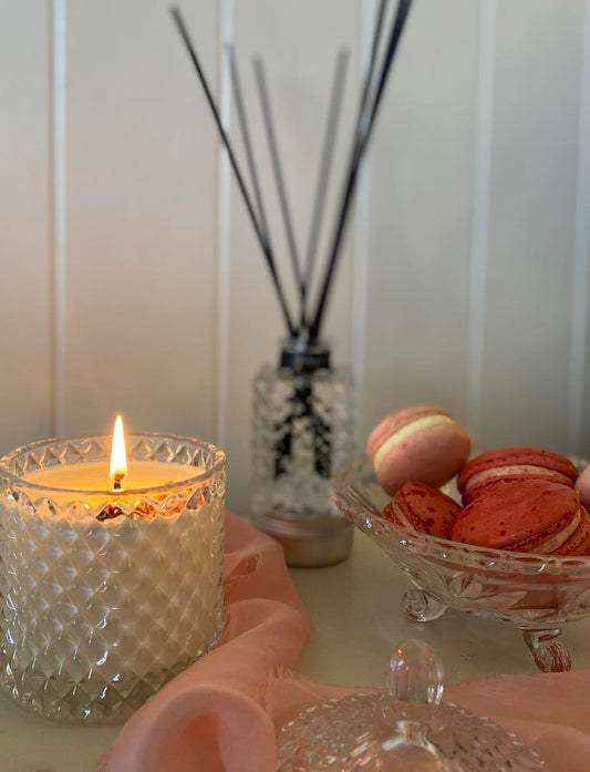 GIFT SET - Candle & Diffusser with J'amie les Macarons